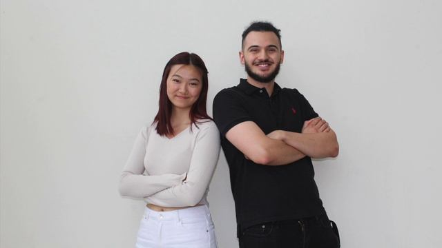 Study Tips and Tricks with Amir and Esther | The Apple смотреть онлайн