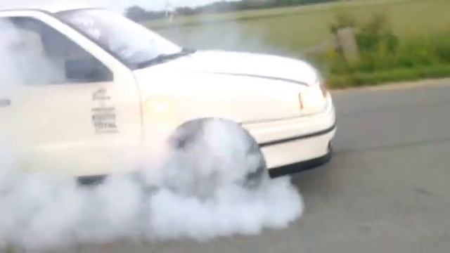 Seat Toledo 1.6 Gumi égetés. смотреть онлайн