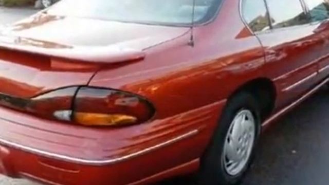 1997 Pontiac Bonneville SE Sedan - Naperville, IL смотреть онлайн