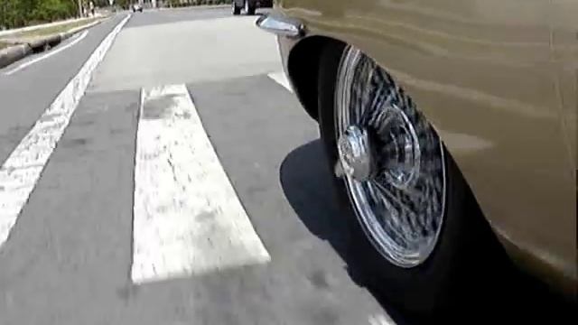 Sunday Driver Jaguar XKE смотреть онлайн