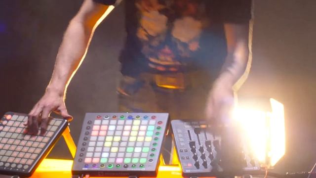 12. Senary - Hit or Miss / Mutual Core / The New Vision / The One (Live at SBOX 2019) смотреть онлайн