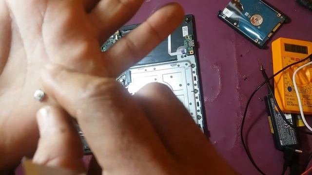 Solution simple pour fixer le bouton d'alimentation intégré au clavier acer Aspire E5 574 смотреть онлайн