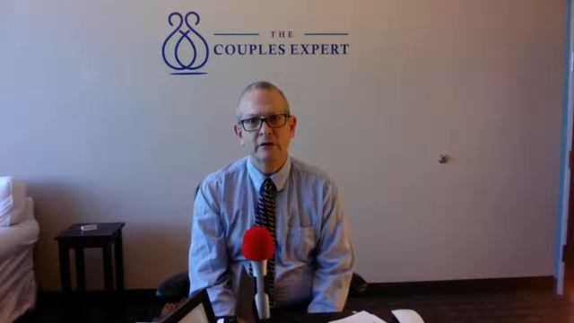 The Couples Expert - Please Put the Toilet Seat Down смотреть онлайн