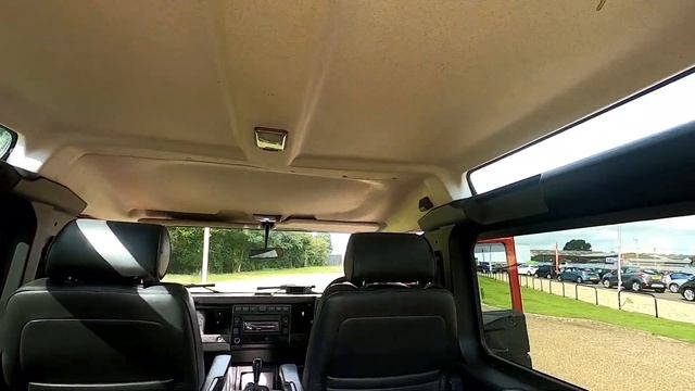 2006 Land Rover Defender County 90 TD5 смотреть онлайн