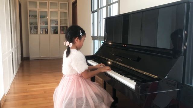 Suzuki Piano Book 2 No.12 - Sonatina in G Major : Ludwig van Beethoven смотреть онлайн