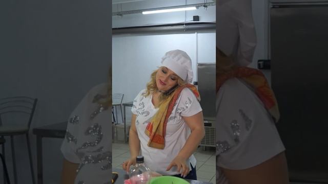 3 серия в закрытом канале. Ссылка в шапке профиля #санпин #хассп #общепит смотреть онлайн