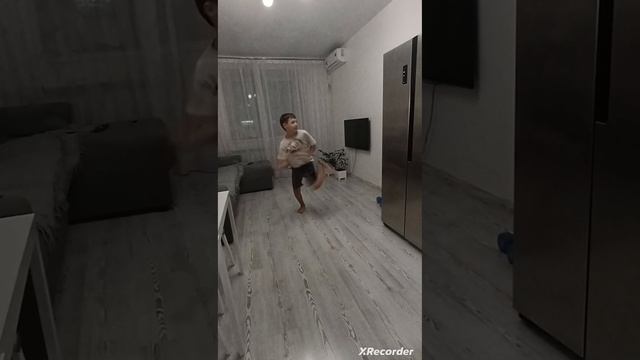 крутой трек от Жеки