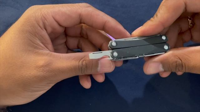 Leatherman Squirt PS4 vs Gerber Dime || Mini Multi-tool Review смотреть онлайн