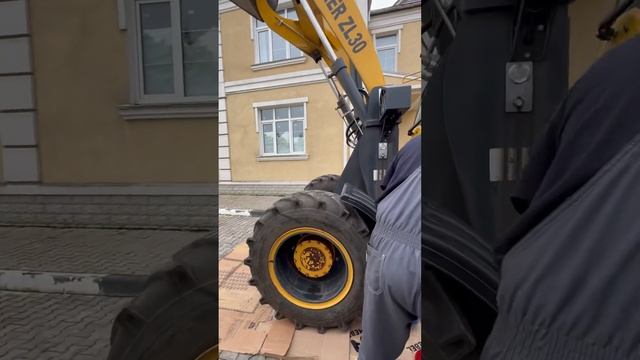 Есть эксперты? Что тут происходит? #спецтехника смотреть онлайн