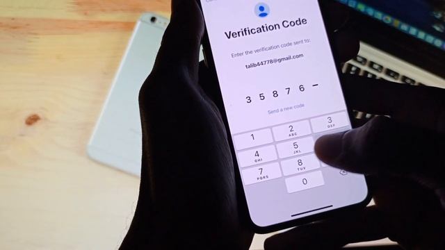 How To Fix You Have Not Verified Your Apple ID | How To Verify Your Apple ID смотреть онлайн