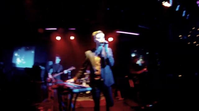 Tesla Boy - Intro/Rebecca/Spirit of the Night - Live @ 16 Tons, Moscow (10.11.2011) [1-3/7] смотреть онлайн