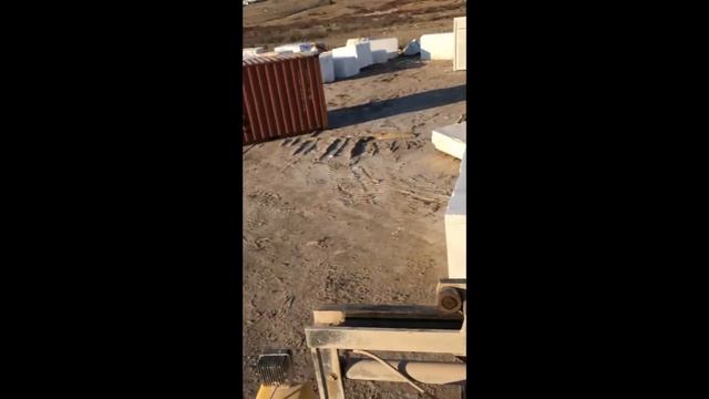 Heavy Duty Svetruck 32120 forklift loading carrying and loading huge marble dices on containers! смотреть онлайн