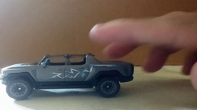 Unboxing the 2024 GMC Hummer EV Barbie Special Edition from Hot Wheels. смотреть онлайн
