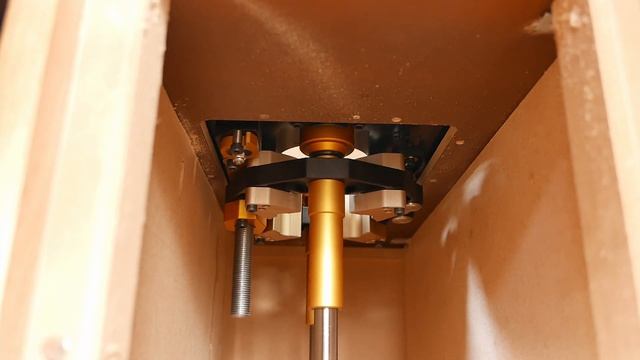 Installing The Incra Router Lift And AukTools Router