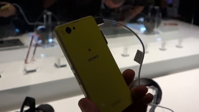 Sony Xperia Z1 Compact hands-on смотреть онлайн