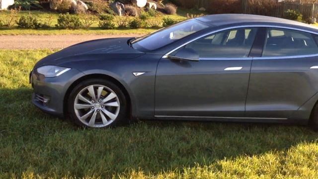 Tesla S 2013 - Forbrugertest.dk смотреть онлайн