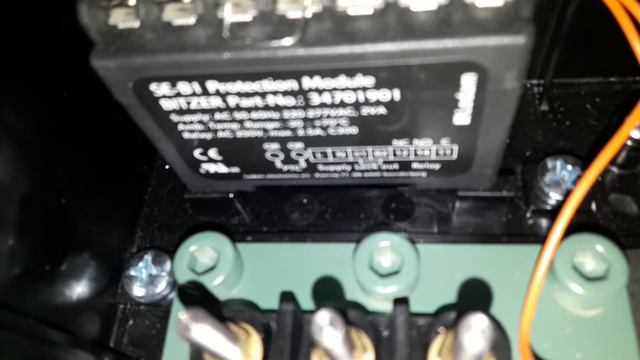 Instalación de unidades condensadoras acorazadas de refrigeración con compresores Alemán Bitzer смотреть онлайн