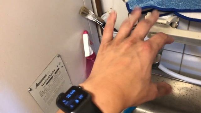 Messy Oil Change Saab 9-3NG Sports Combi 1.9 TID Diesel смотреть онлайн