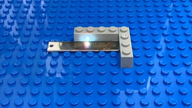 Laser Engraving a Keychain смотреть онлайн
