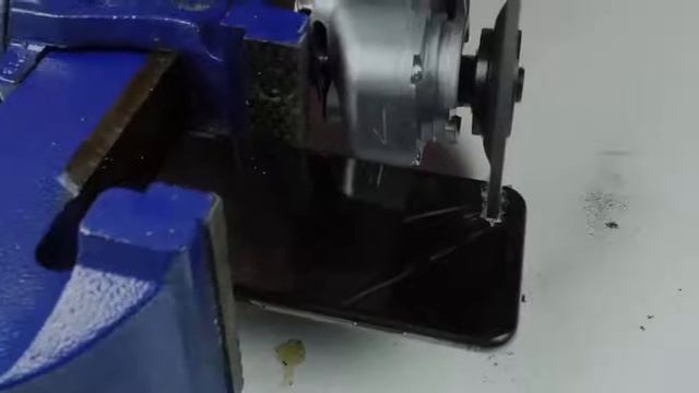 How To Remove Annoying iPhone X Notch Cut Out смотреть онлайн