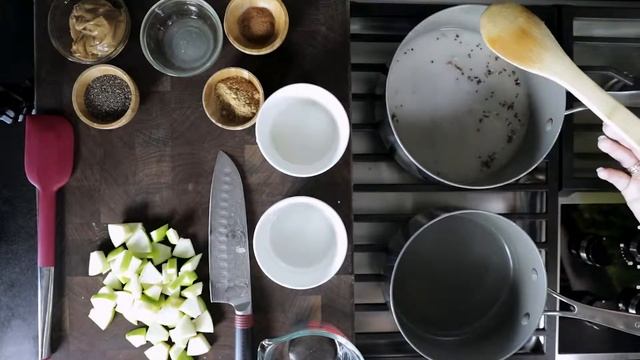 Vegan *Super Yummy* Quinoa Cinnamon Apple Porridge смотреть онлайн