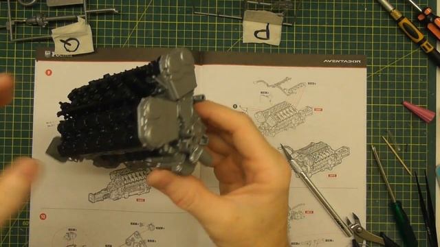 HOW TO BUILD THE 1/6 POCHER AVENTADOR ROADSTER - PART 4 - ENGINE ASSEMBLY смотреть онлайн