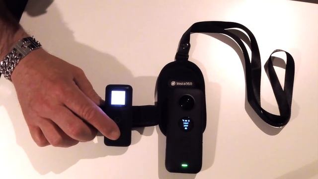 Insta 360 ONE X : GPS Smart Remote смотреть онлайн