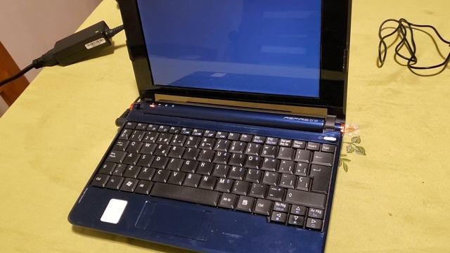 Acer AOA150 booting Linux Mint 19.3 in less than 50 sec! смотреть онлайн