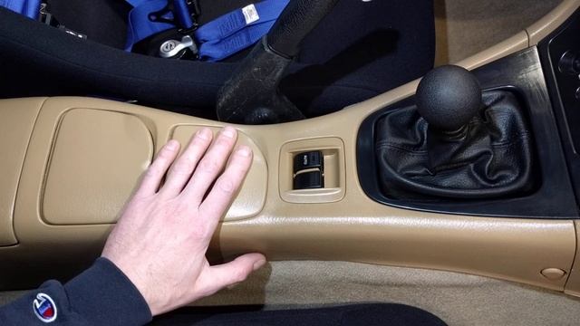 Mazda Miata NB2 Console Power Window Switch Removal смотреть онлайн