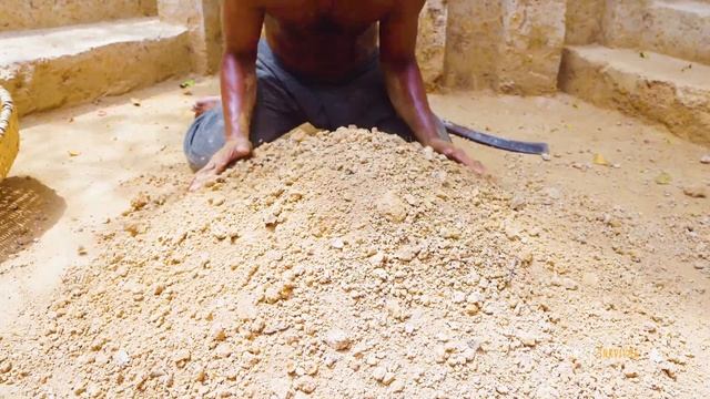 Building Underground Hut with Grass Roof and Fireplace and Kitchen Clay смотреть онлайн