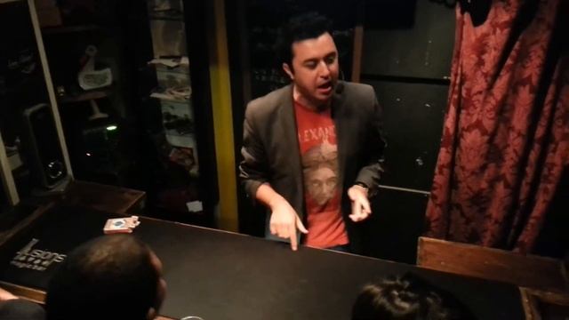 Card(s) under/in the box смотреть онлайн