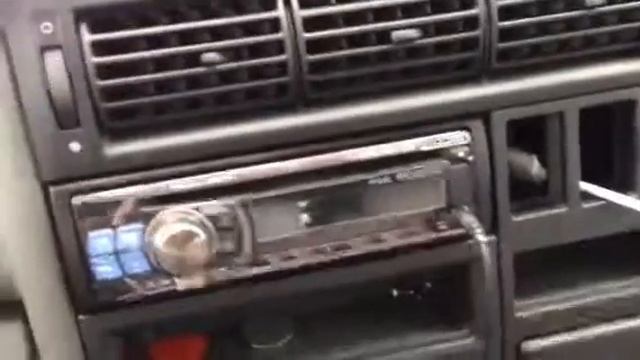 iPhone 5 + Alpine 102-CDRi Car Stereo (30-pin lightning) смотреть онлайн