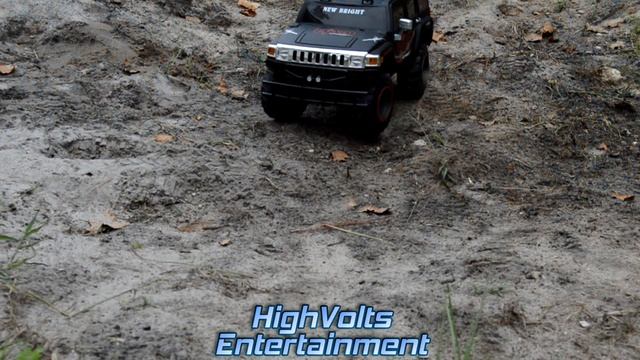 High Volts RC - Tommy's New Bright Hummer Off-Roading Test смотреть онлайн