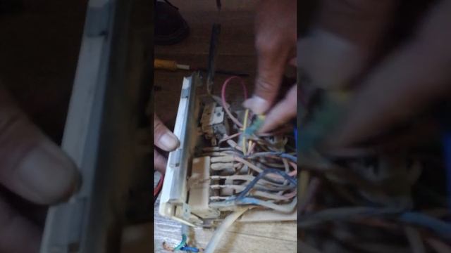 How to check window air-conditioning not cooling смотреть онлайн