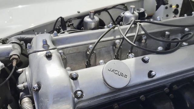 1954 Jaguar XK120 Roadster смотреть онлайн