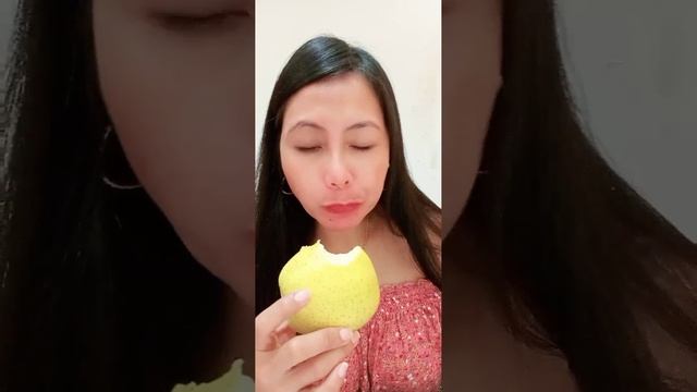 ITS A GREAT BITE TO A BIG APPLE 🍏🍏 SO DELICIOUS 🍏🍏 смотреть онлайн