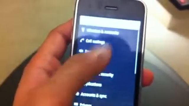 My iPhone 3G dualboot running anroid froyo смотреть онлайн