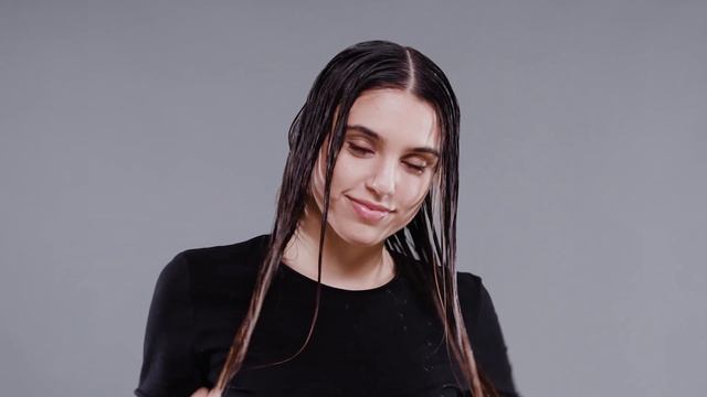 200% Thicker*, Fuller Hair With John Frieda ULTRAfiller+ Collection смотреть онлайн