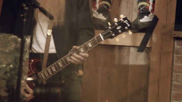 Daryl Hall and Billy Gibbons - Bank On Your Love смотреть онлайн