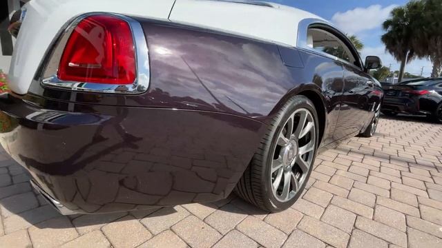 2018 Rolls Royce Wraith in Purple over White Interior смотреть онлайн