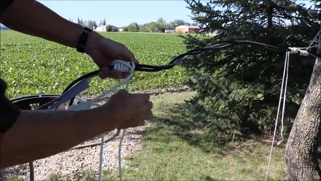 How to Tie a Grapevine Knot or Tarbuck Knot, The Best Way to Pull up Triplex. смотреть онлайн
