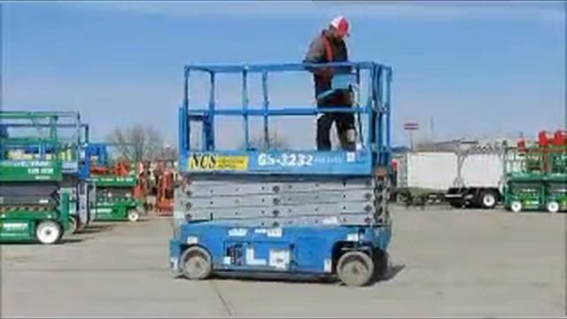 Sold! 2007 Genie GS-3232 Electric Scissor Lift Outriggers 32' bidadoo.com смотреть онлайн