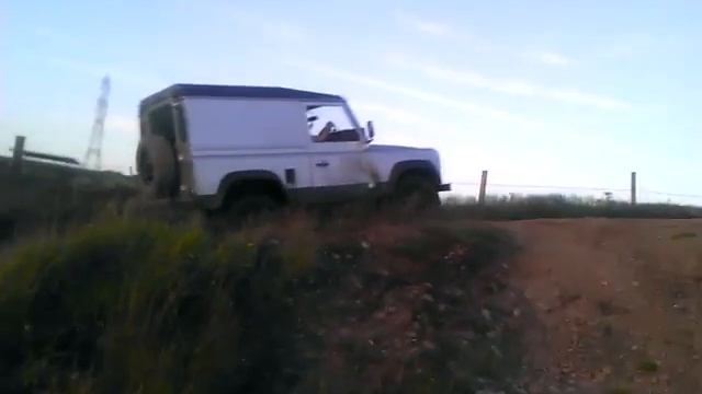 Land rover 300tdi off roading смотреть онлайн