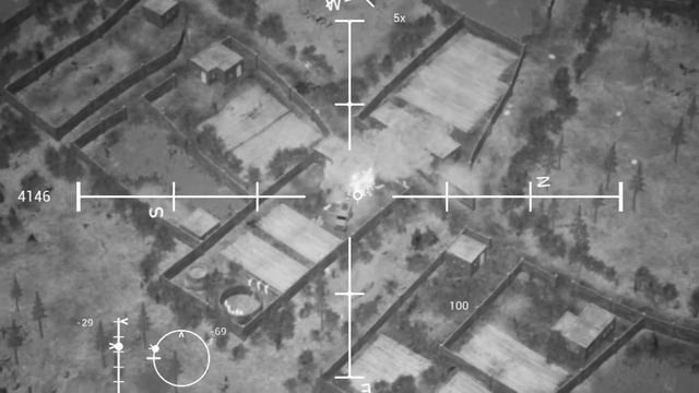 AC130 Gunship unloads 40mm on rushing enemies - Project Gunship смотреть онлайн