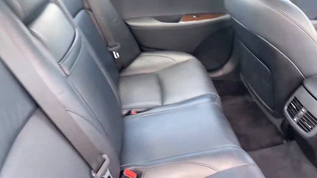 2011 Lexus ES 350 Sedan смотреть онлайн