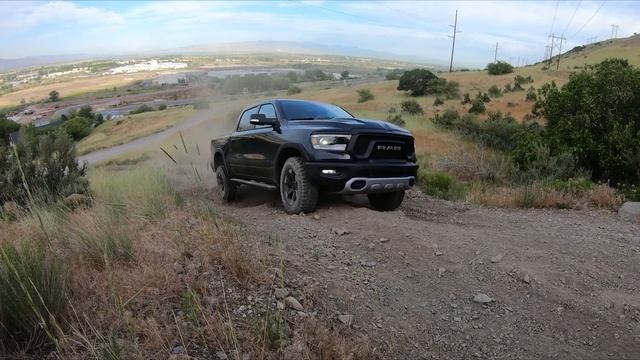 2020 Ram Rebel Diesel Off Road смотреть онлайн