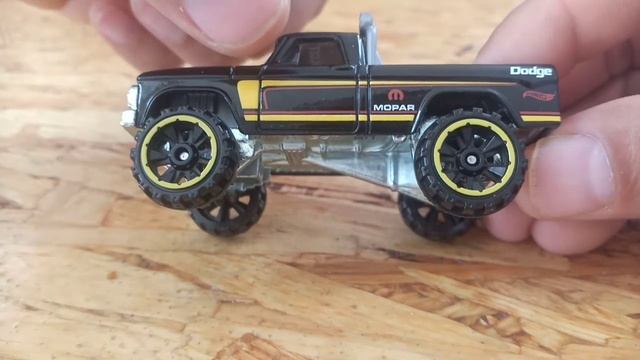 MOPAR POWER WAGON 1970 Colección Hotwheels Pickup смотреть онлайн