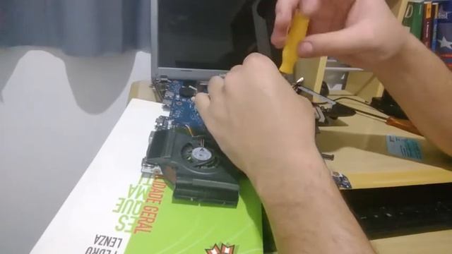 UPGRADE, LIMPEZA E FORMATAÇÃO DO NOTEBOOK SAMSUNG MODELO R440 JD01 ANO 2011 смотреть онлайн