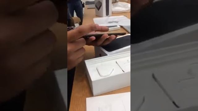 Iphone 7plus black 128gb unboxing - DUBAI смотреть онлайн