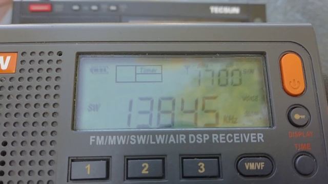 TECSUN PL-600 VS RADIWOW R-108 SHORTWAVE RADIO смотреть онлайн
